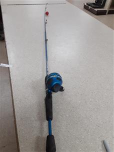 SHAKESPEARE OPEN FACED FISHING ROD AND REEL For parts or not working